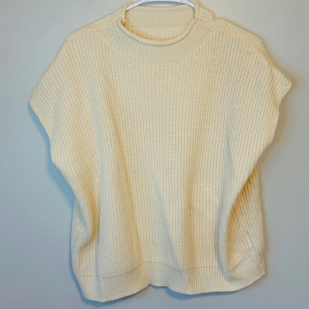 Elegant Cream Sweater Vest - Picture 2 of 5